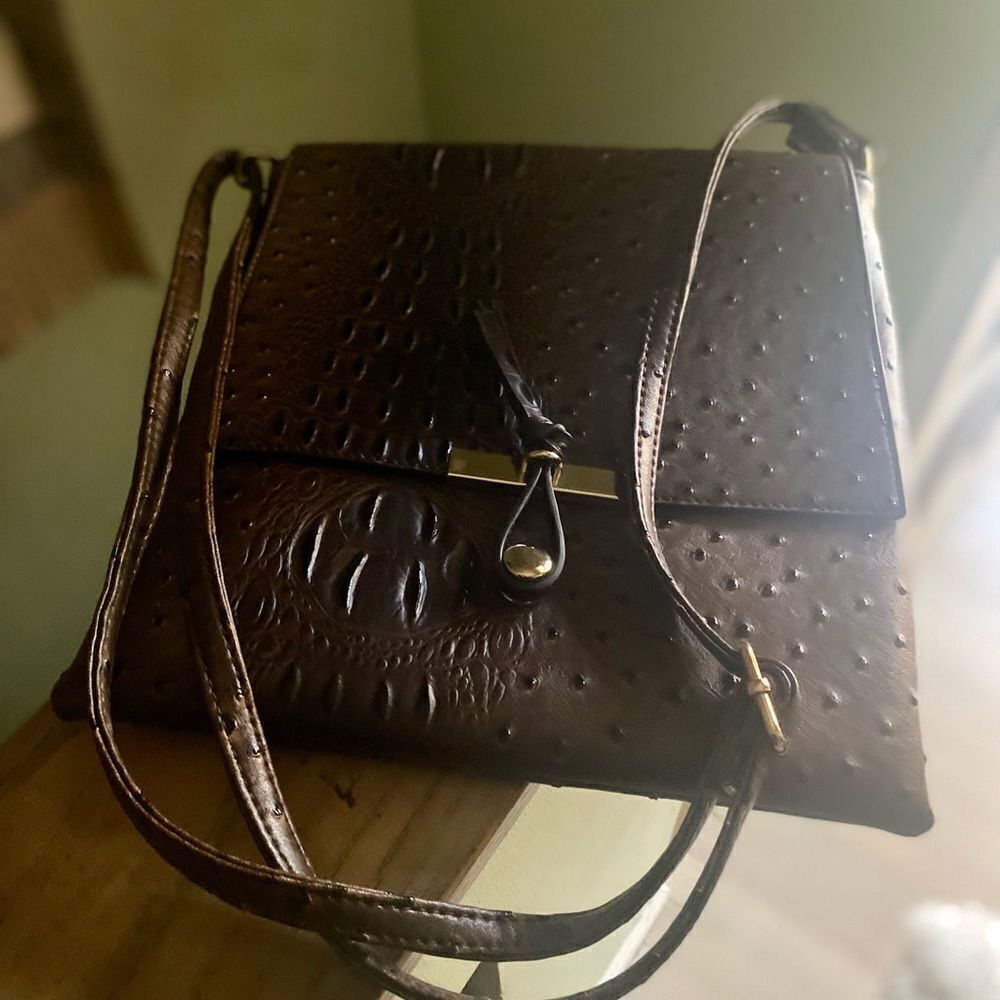 Vegan Alligator Crossbody Purse - Picture 3 of 6